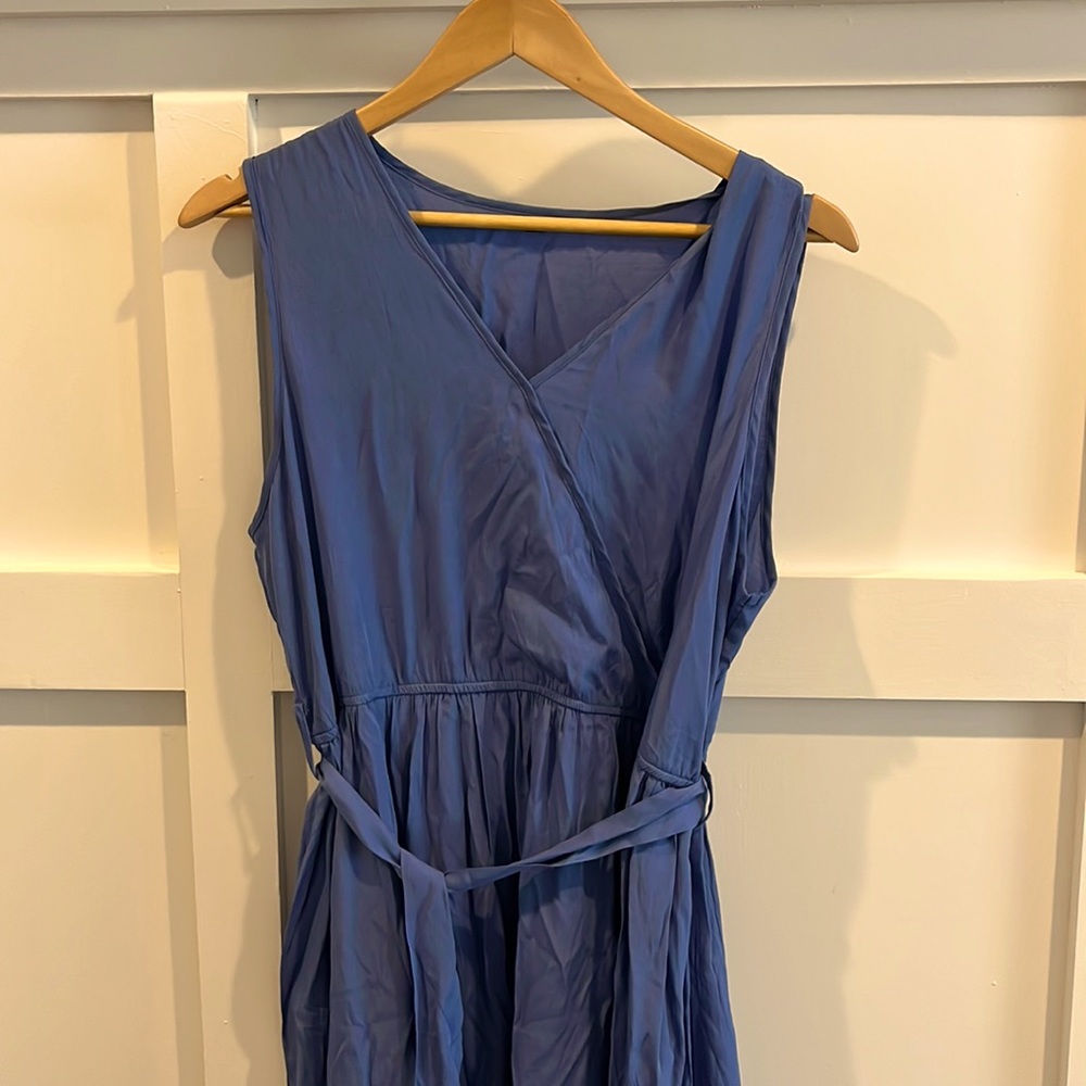 Xl sleeveless v-neck maxi dress